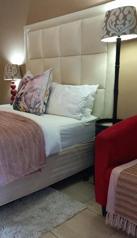 Bhotani-On-Bax Bed and Breakfast Port Elizabeth Exteriör bild
